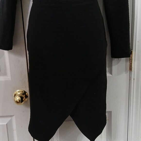 Snap black 2 pc skirt set Long sleeve top and pull on skirt  Sz M/L  NWOT - Picture 2 of 10
